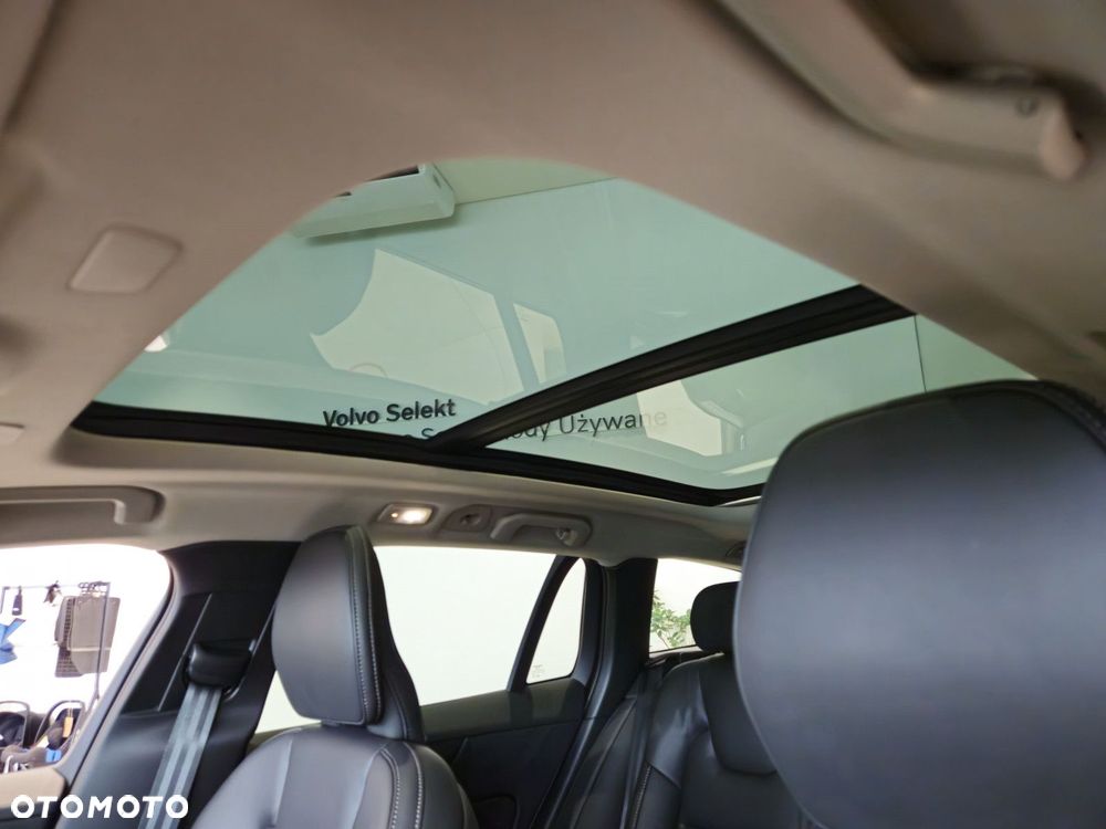 Volvo V60 Cross Country - 11