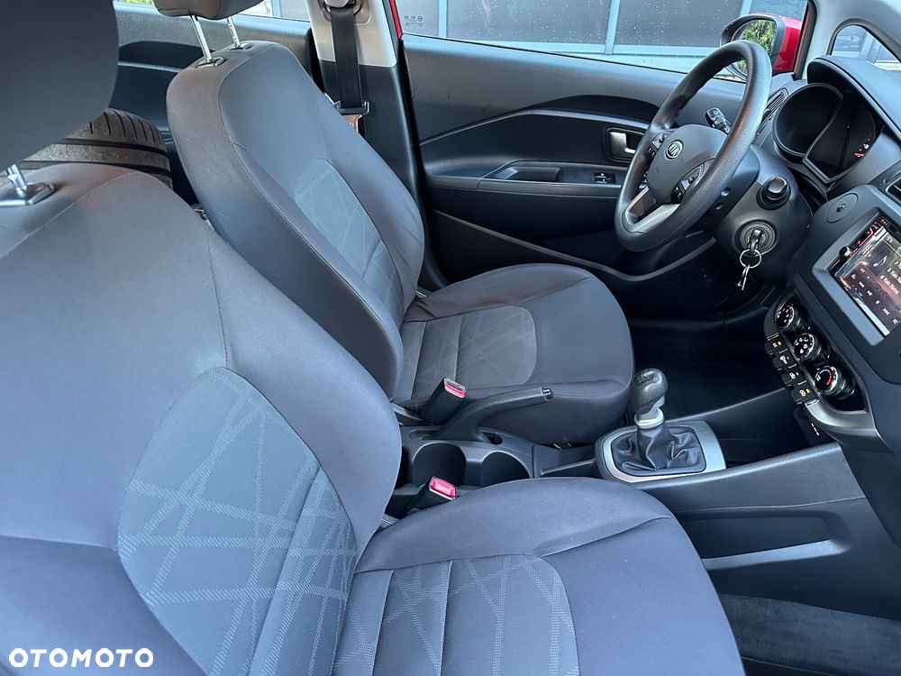 Kia Rio 1.4 Edition 7 - 16