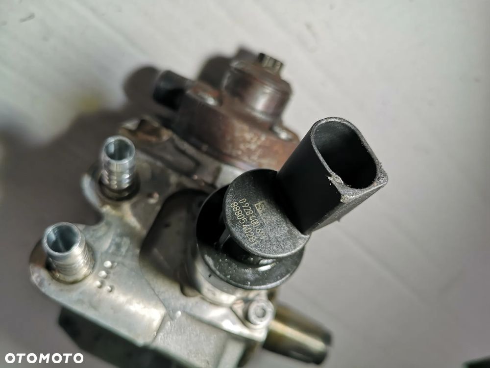 POMPA WTRYSKOWA BMW E90 E87 E60 X3 2.0d 143/177KM N47 7797874 BOSCH 0445010506 - 2