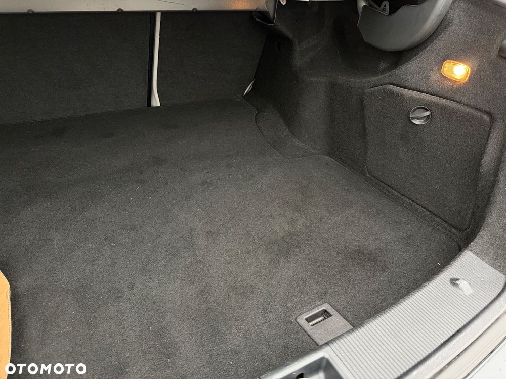 Mercedes-Benz Klasa C - 39