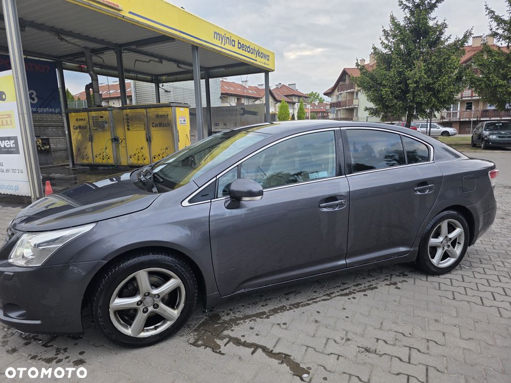 Toyota Avensis 1.8 Style - 2