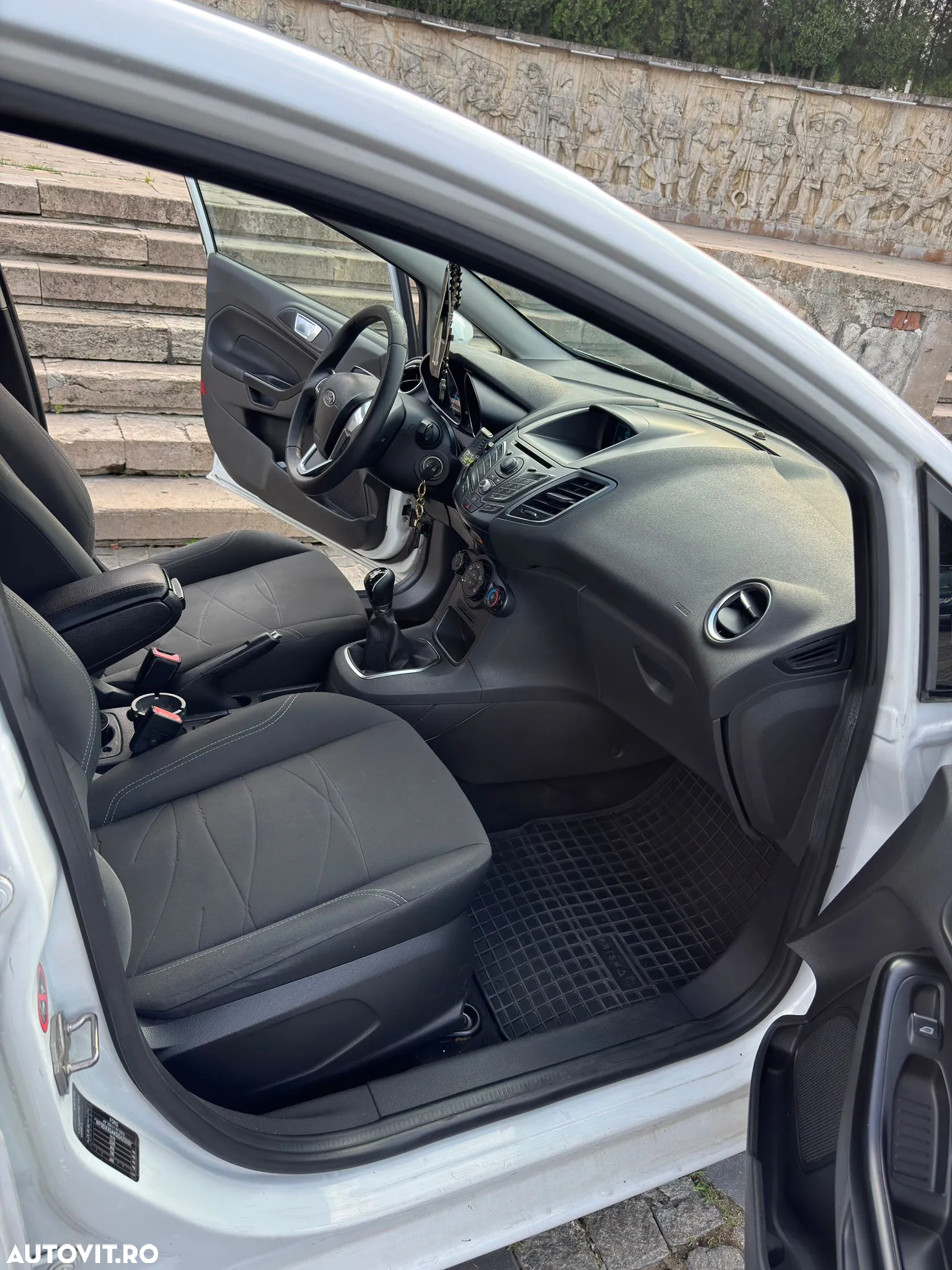 Ford Fiesta - 2