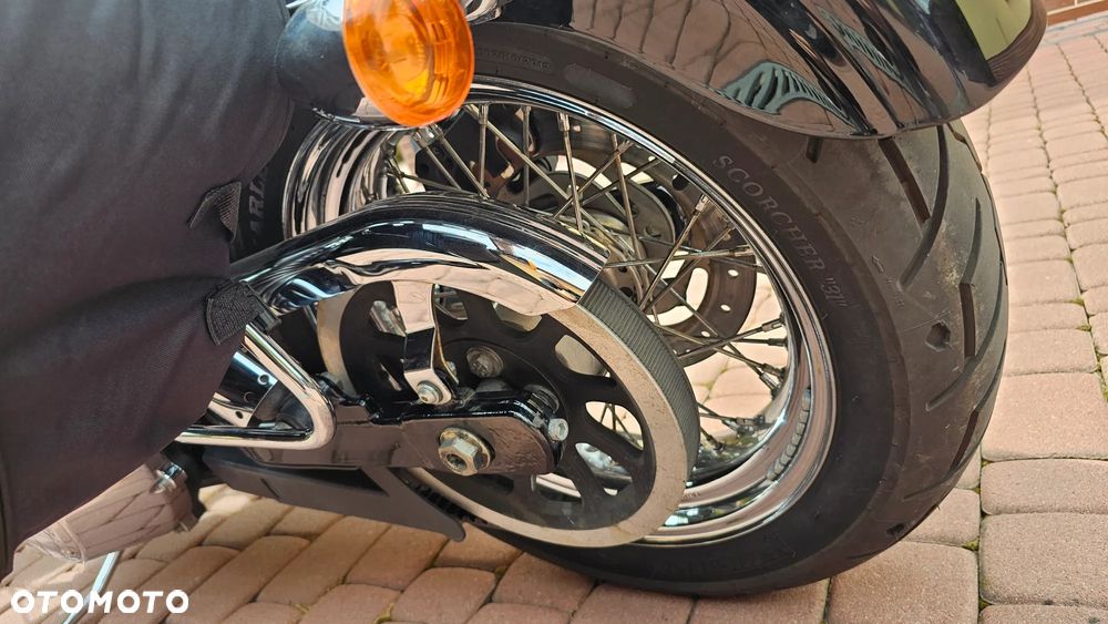 Harley-Davidson Dyna Super Glide - 35