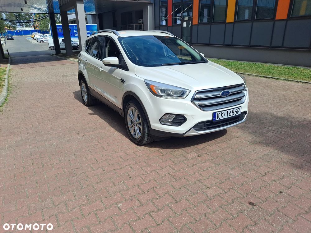 Ford Kuga - 1