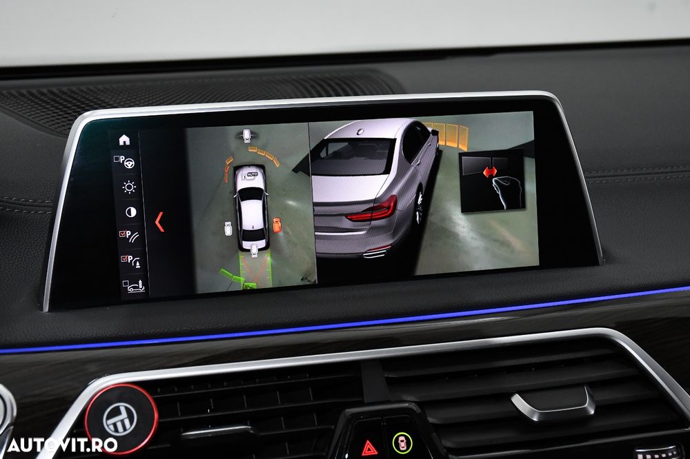 BMW Seria 7 740Li xDrive - 24