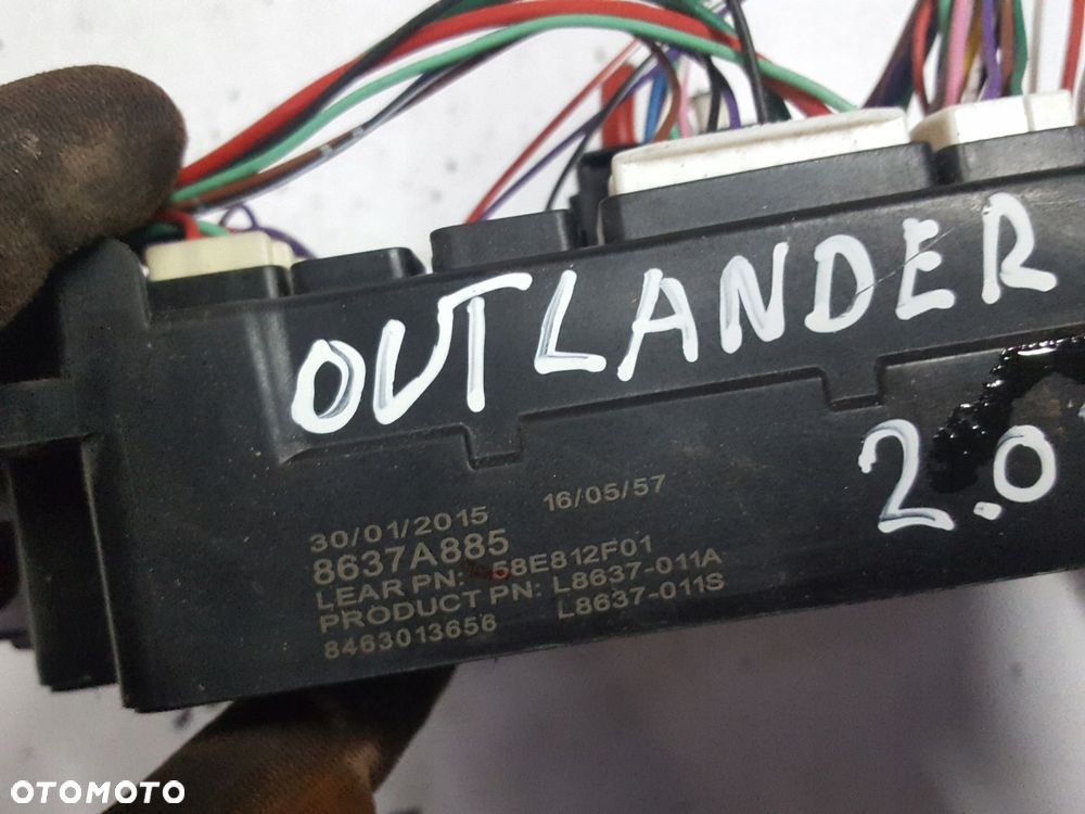 MITSUBISHI OUTLANDER III 13-17r 2.0 HYBRID SKRZYNKA BEZPIECZNIKÓW 8637A885 - 3