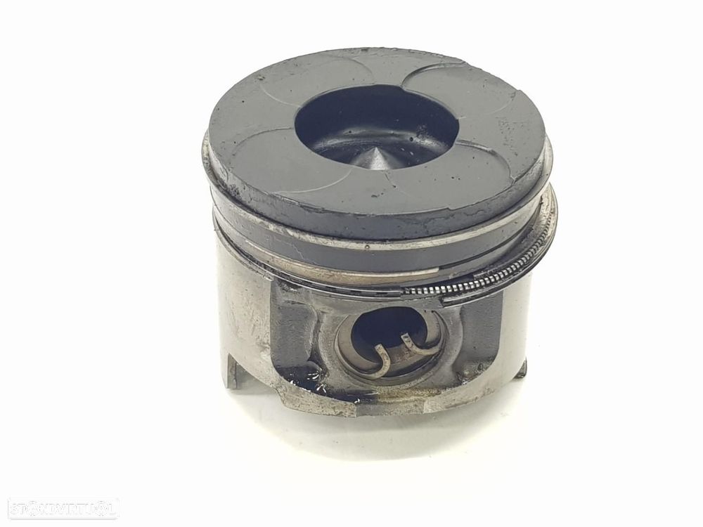 PISTÃO MITSUBISHI MONTERO V60V70 - 1