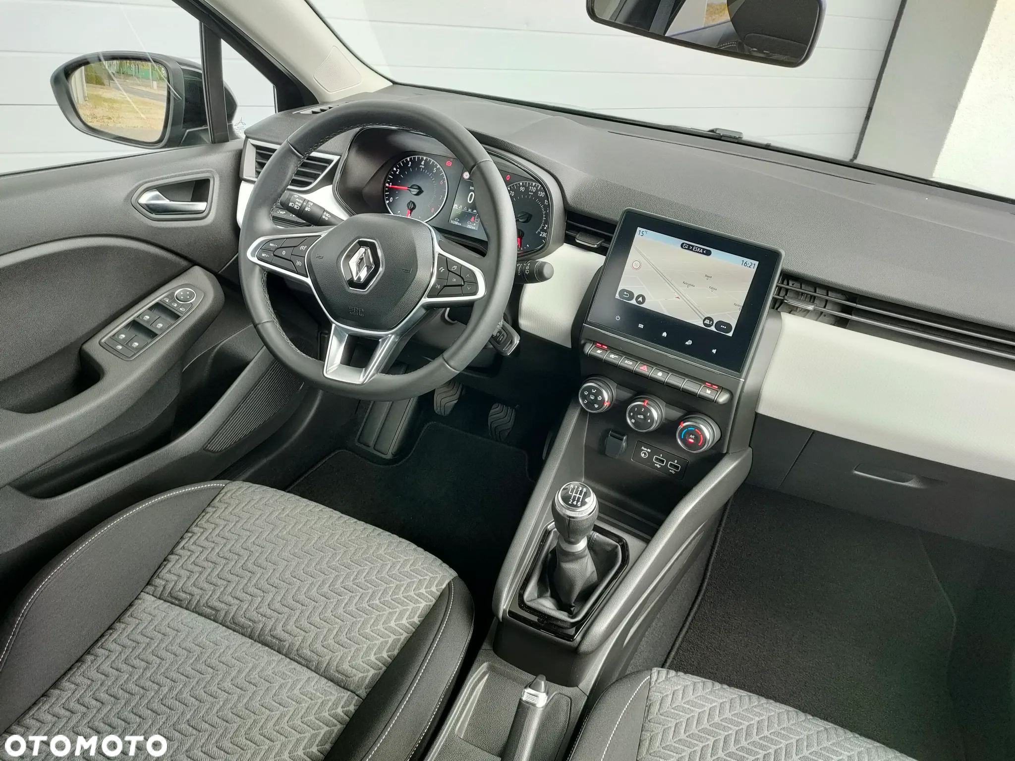 Renault Clio TCe 90 EQUILIBRE - 23