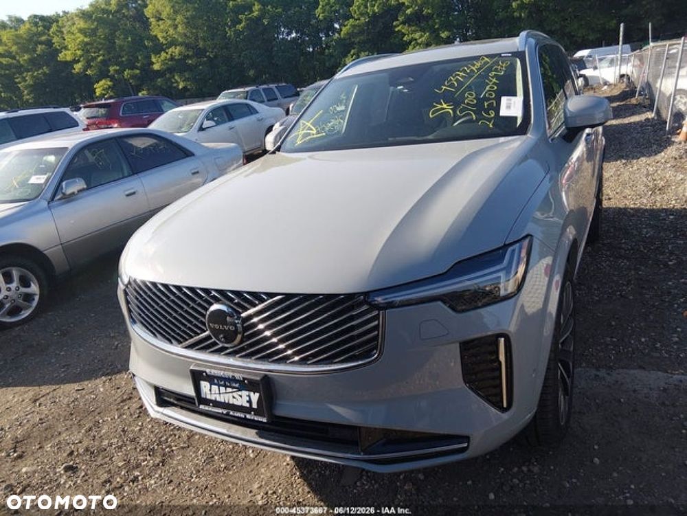 Volvo XC 90 - 8