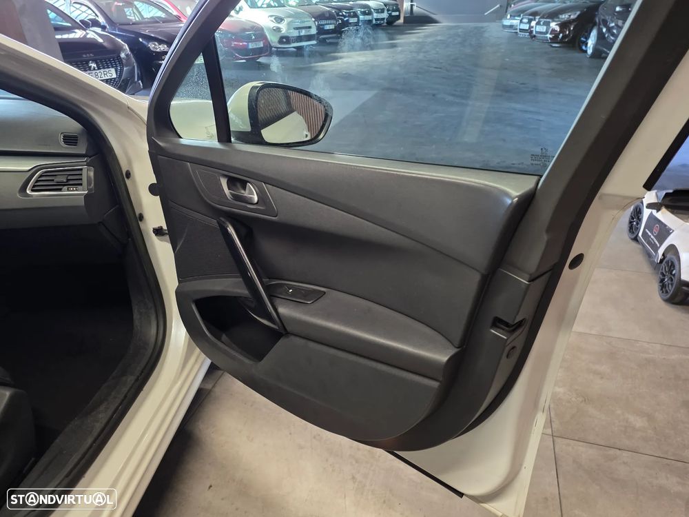 Peugeot 508 SW 1.6 e-HDi Allure 2-Tronic - 25