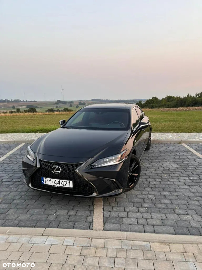Lexus ES 300h F Sport Edition - 6