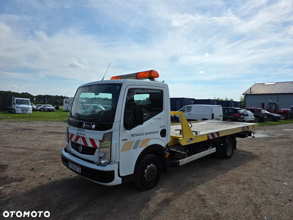 Renault Maxity - 12
