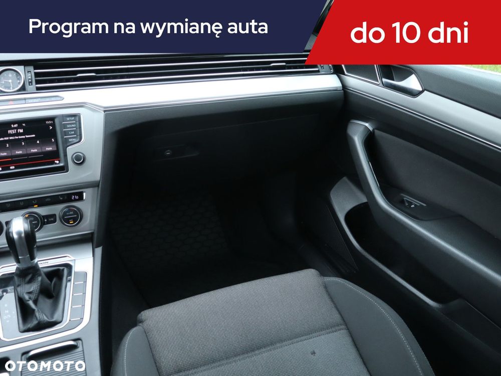 Volkswagen Passat Variant - 10