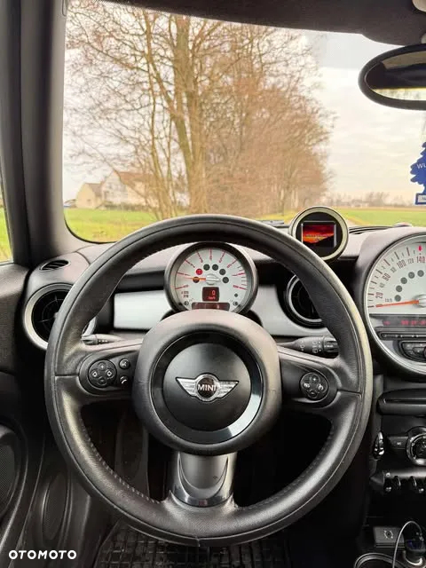MINI Cooper Standard - 8