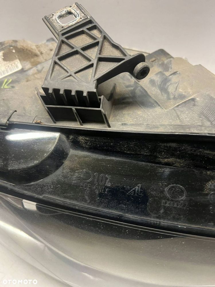 8K0 941 004 Q Reflektor Audi A4 S4 B8 8K PRZÓD PRAWY UK - 8