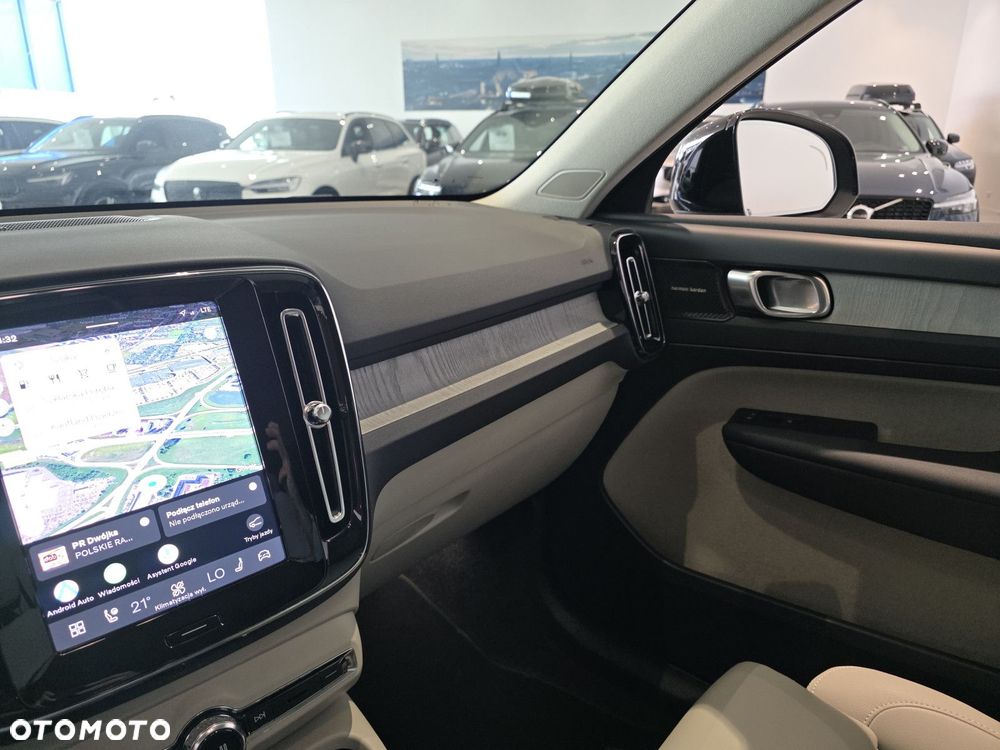 Volvo XC 40 - 31