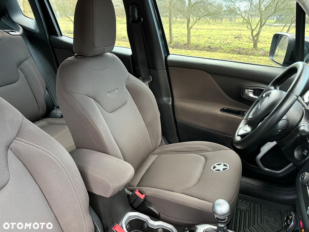 Jeep Renegade 1.4 MultiAir Night Eagle - 20