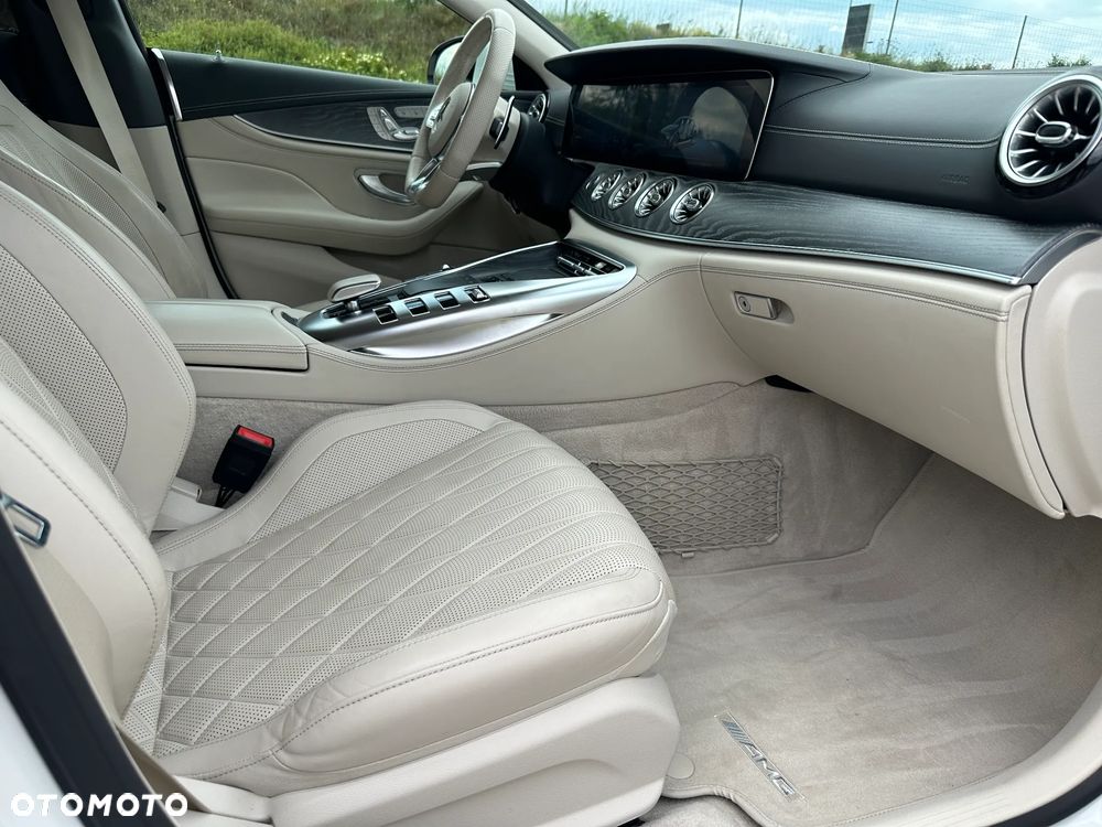 Mercedes-Benz AMG GT 63 4Matic+ Coupe Speedshift MCT 9G - 26