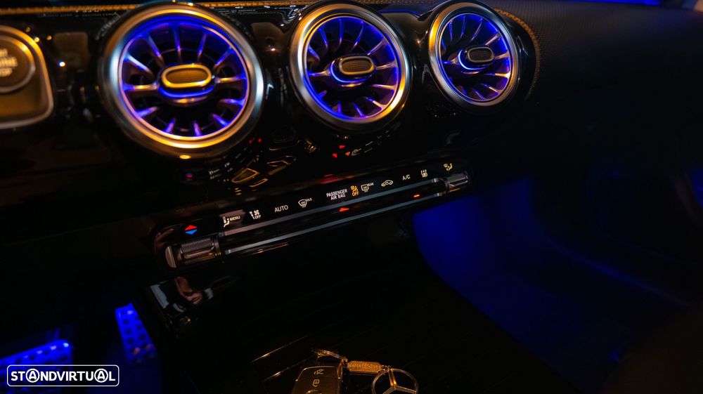 Mercedes-Benz CLA 250 e AMG Line - 17