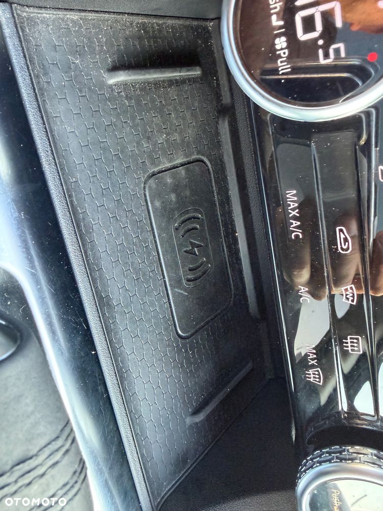 Jaguar F-Pace 2.0 D200 mHEV AWD SE - 33