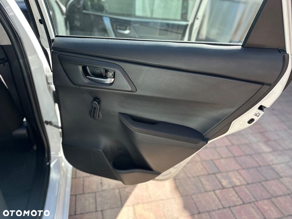 Toyota Auris 1.4 D-4D - 29