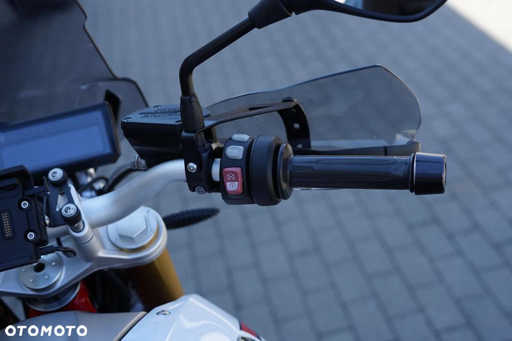 BMW R - 16