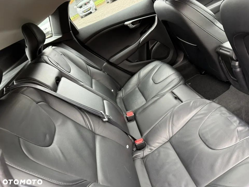 Volvo V40 T2 Summum - 34