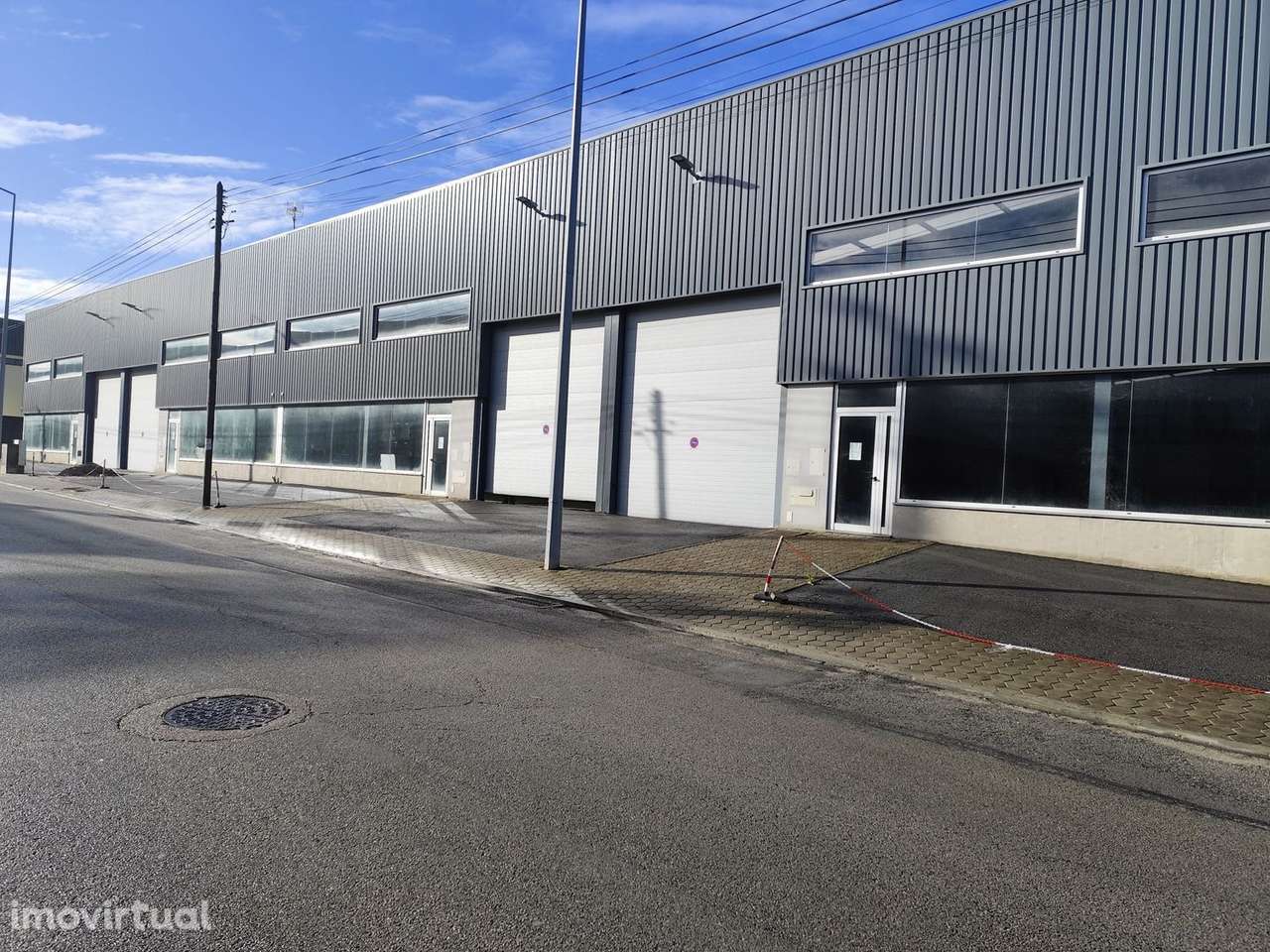 Pavilhão novo na Z.I. da Palhaça, Aveiro - Grande imagem: 2/20