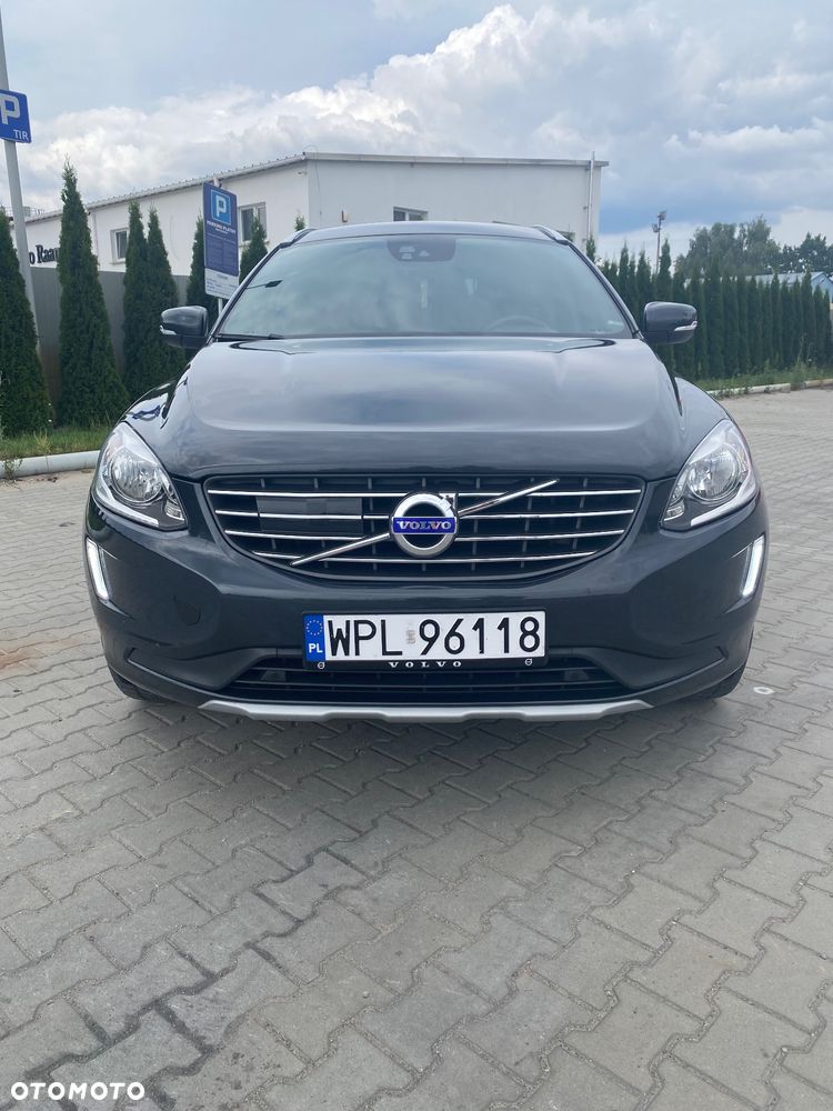 Volvo XC 60 D3 Drive-E Momentum - 1