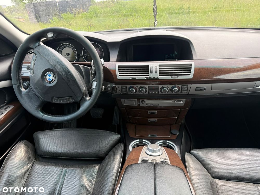 BMW Seria 7 - 27