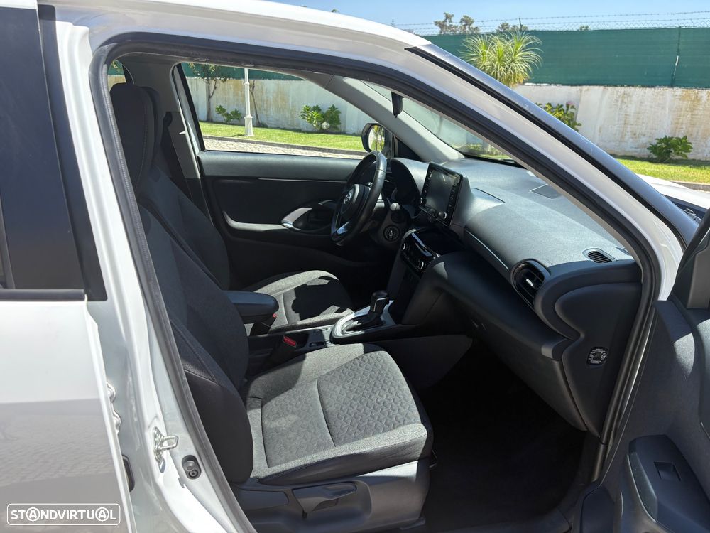 Toyota Yaris Cross 1.5 HDF Comfort Plus - 23