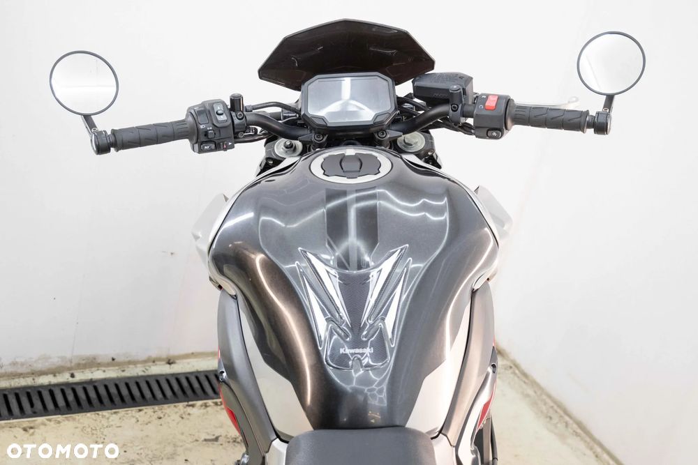 Kawasaki Z 900 - 23