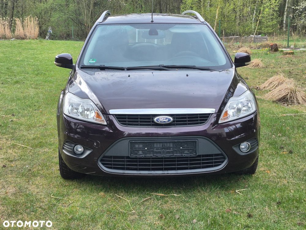 Ford Focus 1.6 16V Ambiente - 1