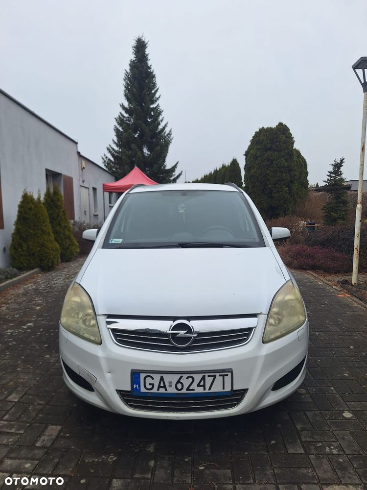 Opel Zafira - 1