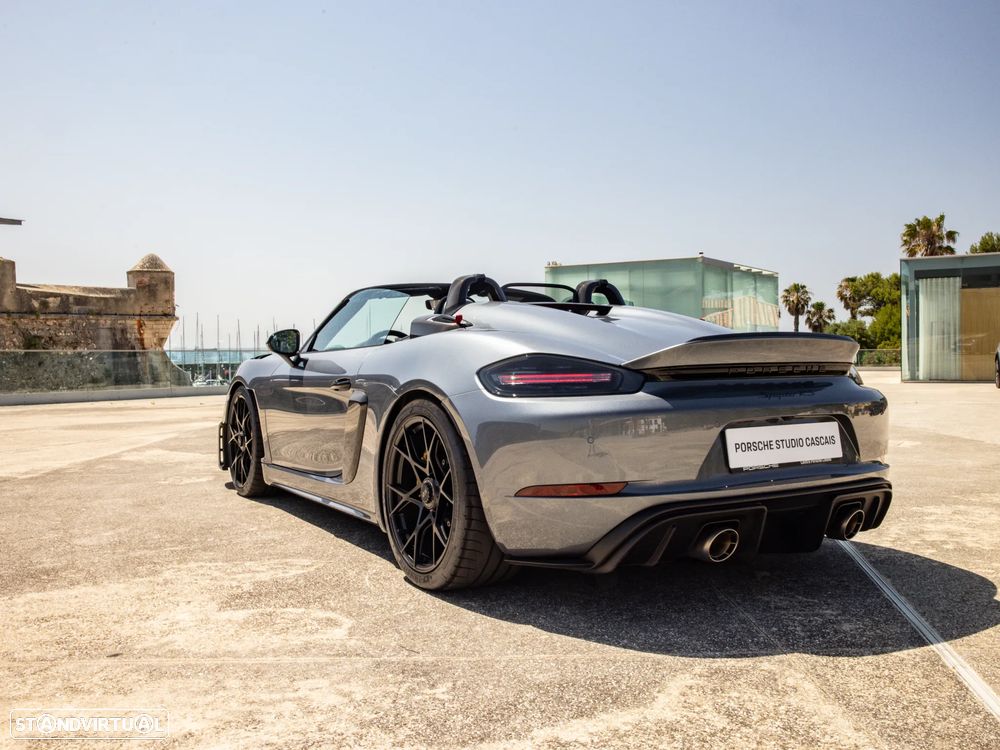 Porsche 718 Spyder - 15