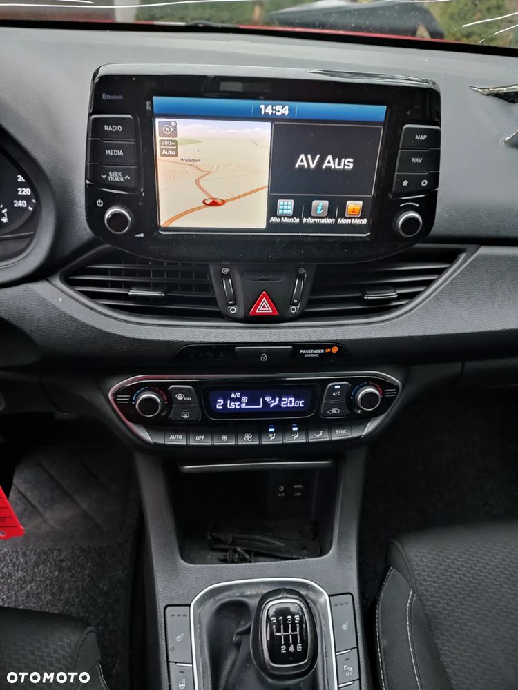 Hyundai i30 i30cw 1.4 Fifa World Cup Edition - 11