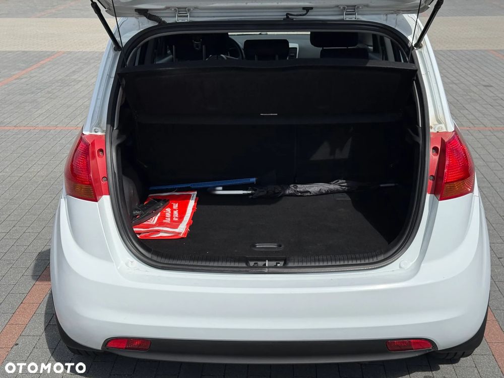 Kia Venga 1.6 XL - 11