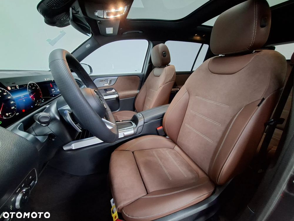 Mercedes-Benz GLB 220 mHEV 4-Matic AMG Line 8G-DCT - 7