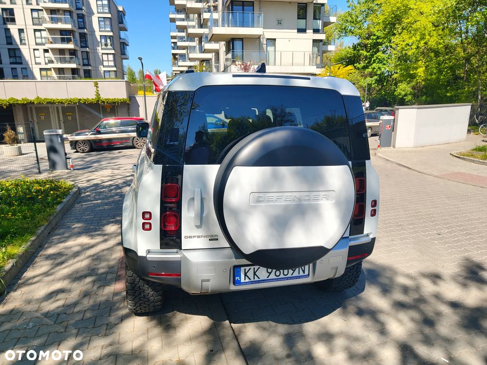 Land Rover Defender 110 P400 SE - 10