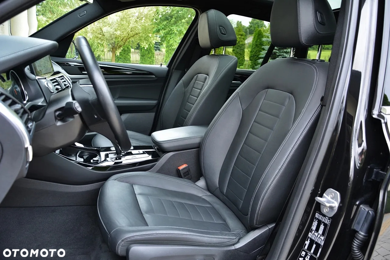 BMW X3 xDrive20d Luxury Line - 24