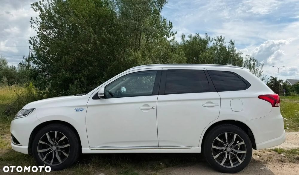 Mitsubishi Outlander Intense + - 4
