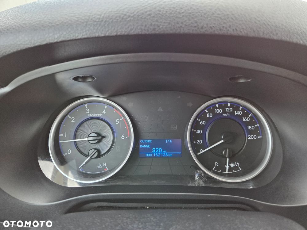 Toyota Hilux 2.4 D-4D Double Cab DLX 4x4 - 32