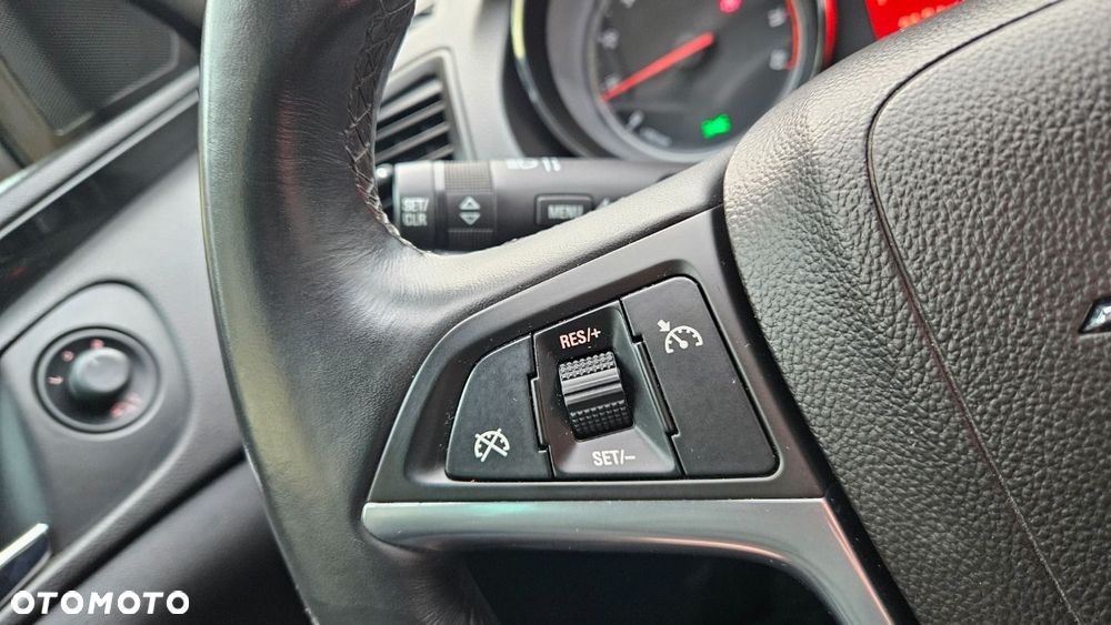 Opel Insignia 1.6 Turbo Cosmo - 28