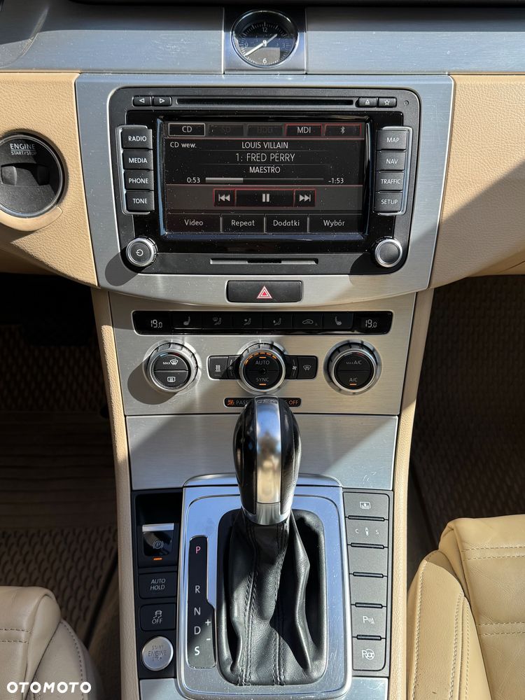 Volkswagen Passat 2.0 TSI Highline DSG - 9
