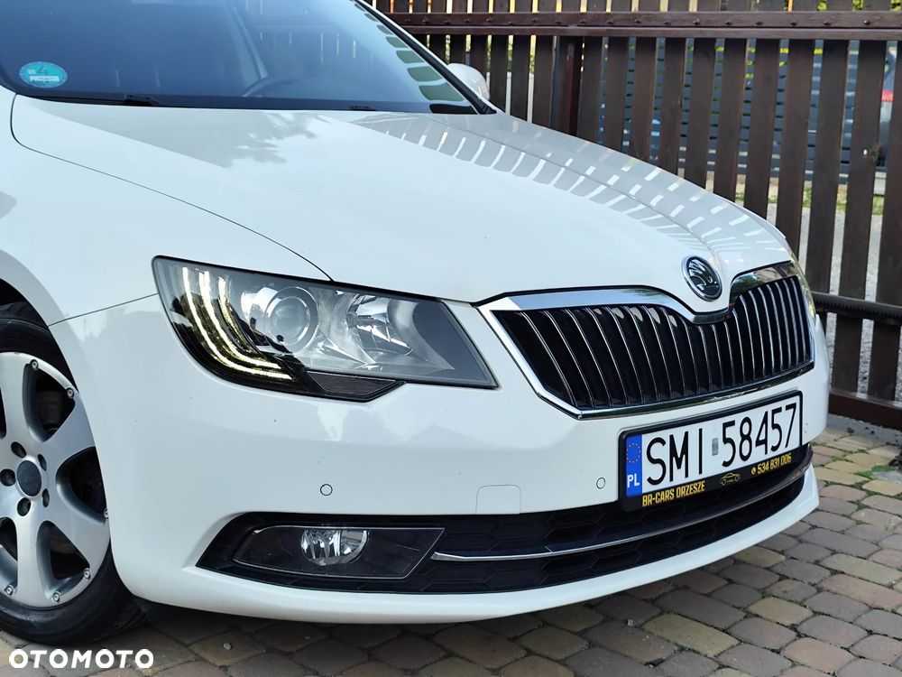 Skoda Superb 2.0 TDI DSG Elegance - 19