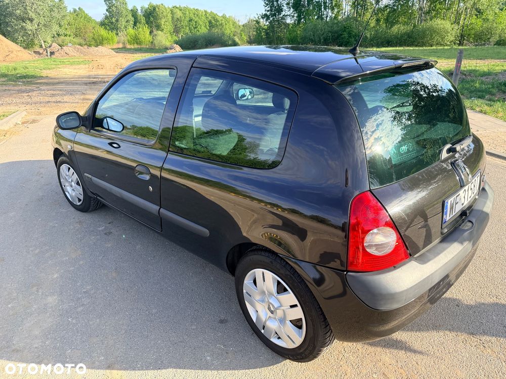 Renault Clio 1.4i RT 16V - 29
