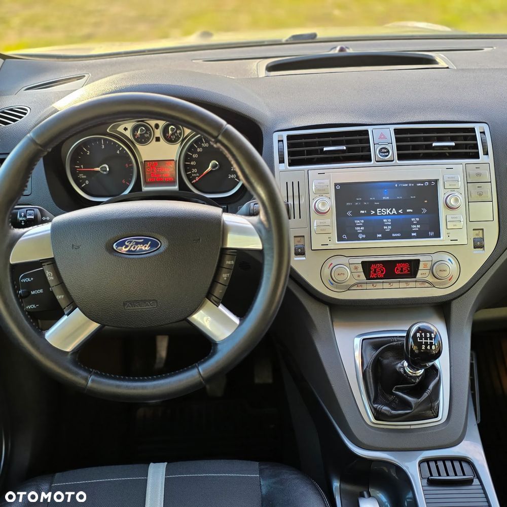 Ford Kuga 2.0 TDCi 4x4 Titanium - 13