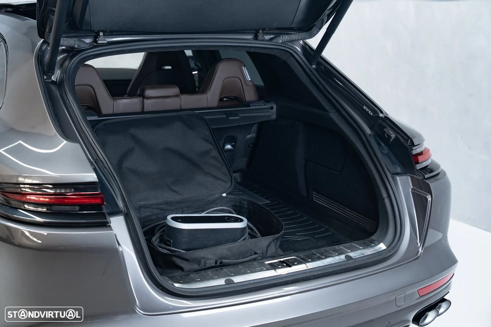 Porsche Panamera Sport Turismo 4 E-Hybrid - 13