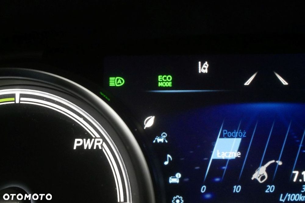 Toyota Camry 2.5 Hybrid Comfort CVT - 20
