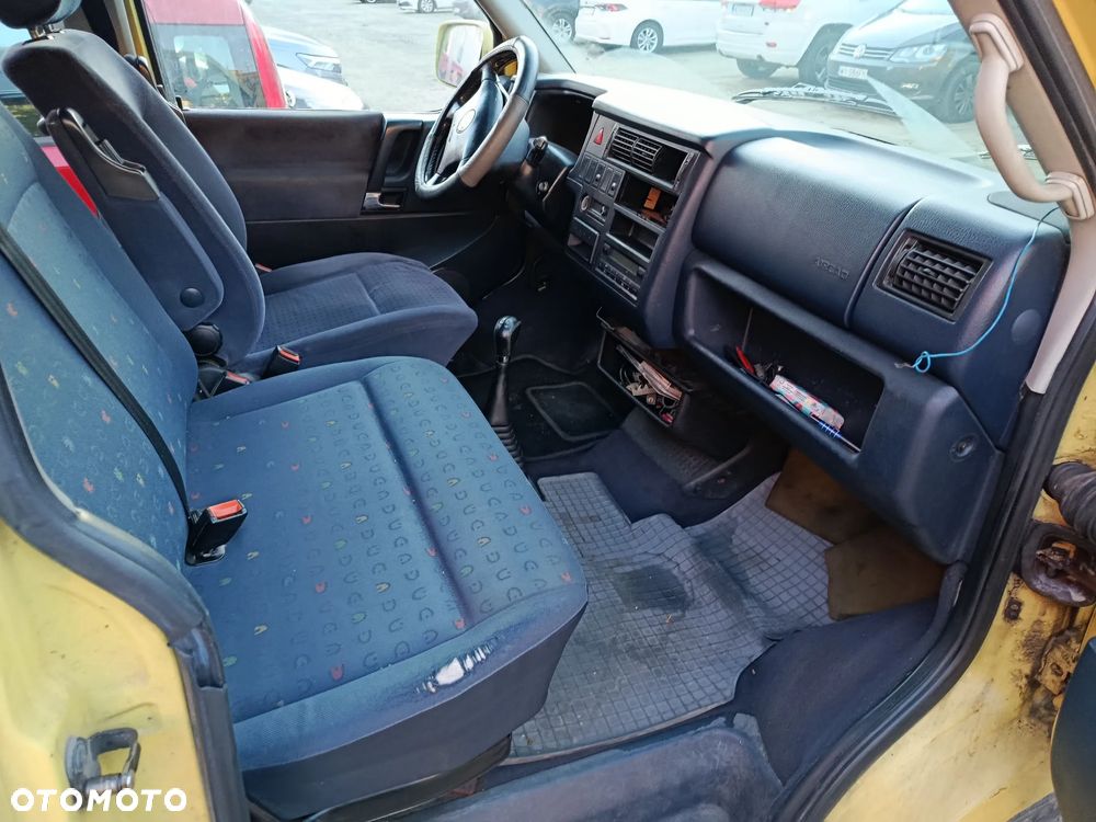 Volkswagen Caravelle TDI Basis / CL - 21